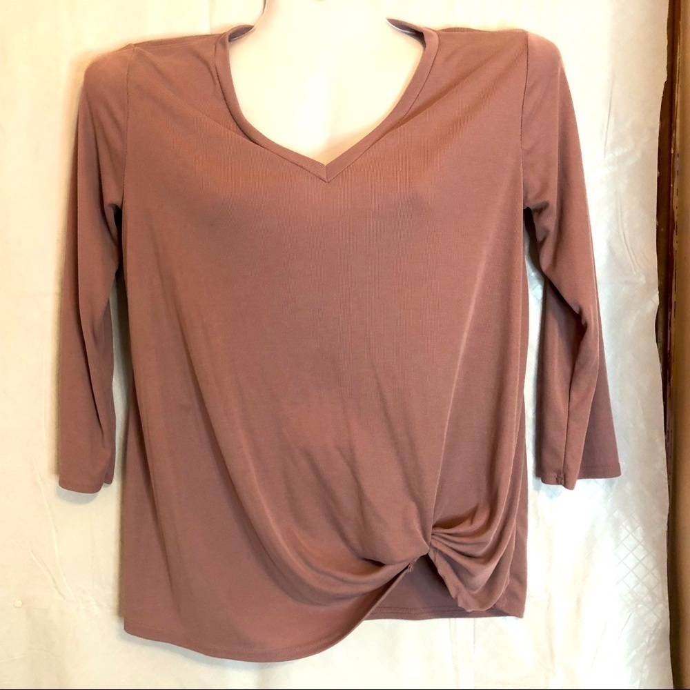 Nouvida Pink Ribbed Top  w Bottom knot Size M